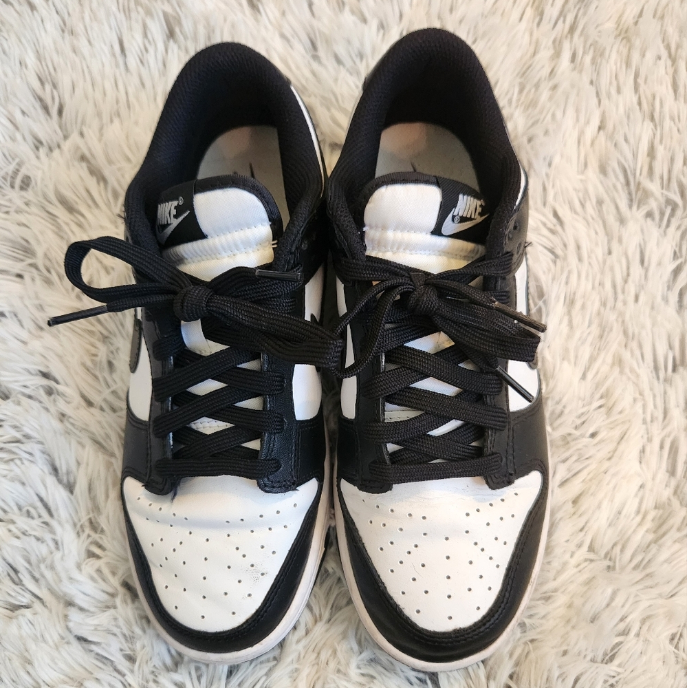 Nike Panda Dunks Low - Picture 7 of 10